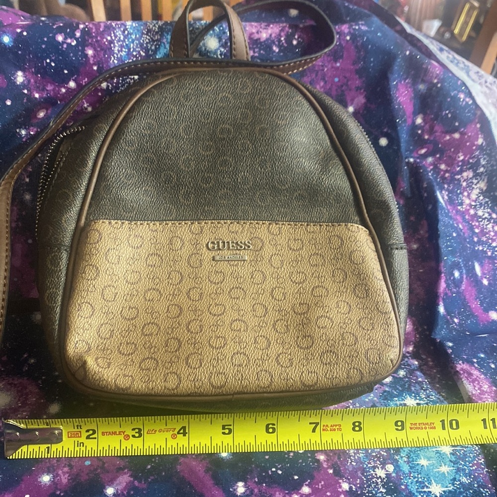 Guess backpack - Picture 2 of 6